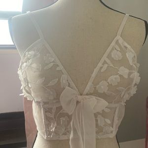 VICTORIA’S SECRET ❤️  Delicate 3D Flowers Bralette- XL